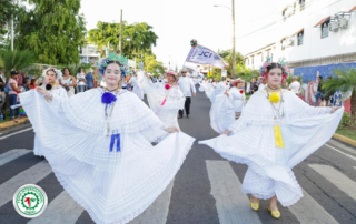 desfile de la pollera