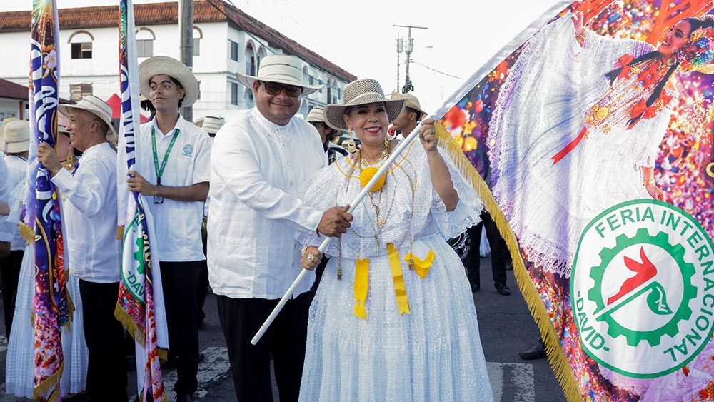 desfile de la pollera